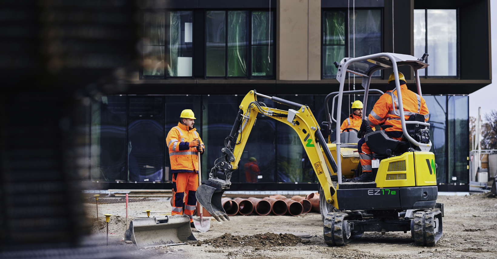 pelle pelleteuse excavator dumper electrique zero emission wacker neuson travaux publics TP btp carrière CMG cmgtp concessionnaire materiel clermont ferrand puy de dôme auvergne nevers nièvre bourgogne auxerre yonne moulins allier rodez aveyron cantal haute loire lot lozère Brive la gaillarde corrèze cher creuse